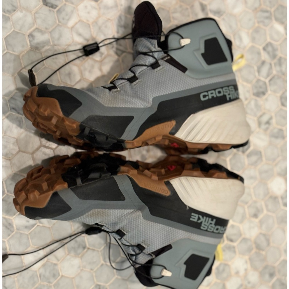 Men’s Size 9 Salomon Gore Tex Cross Hike Boots